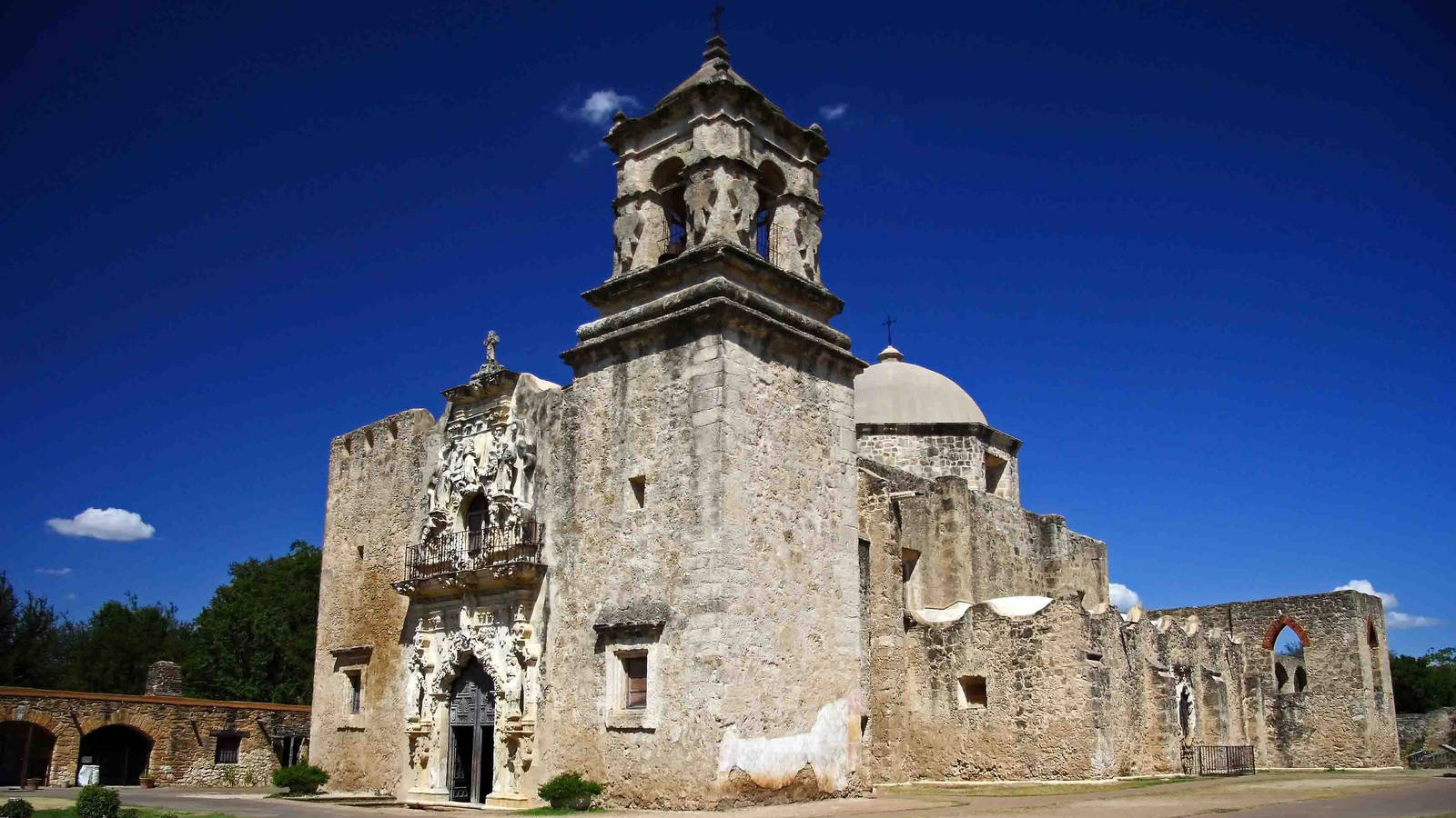 <p>Mission San José is one of four 18th-century mission structures at San Antonio Missions National Historical Park that has received historic preservation treatment. For more information on the missions and other resources at San Antonio Missions click here for the Center for Park Research’s 2008 assessment. </p>