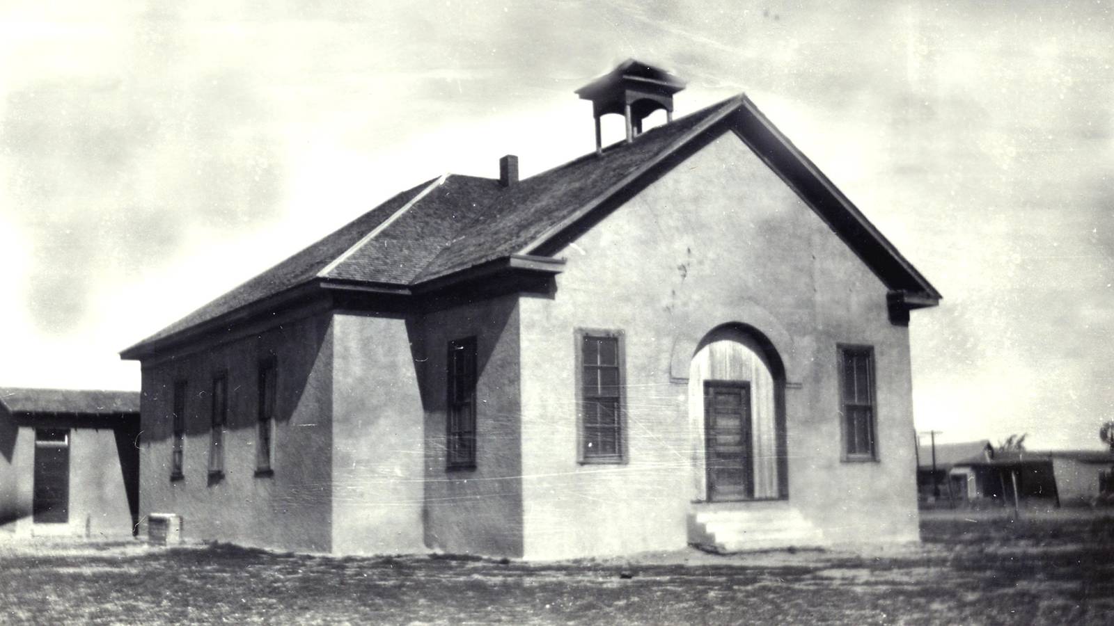 <p>The original Blackwell School building, shown here in 1909.</p>