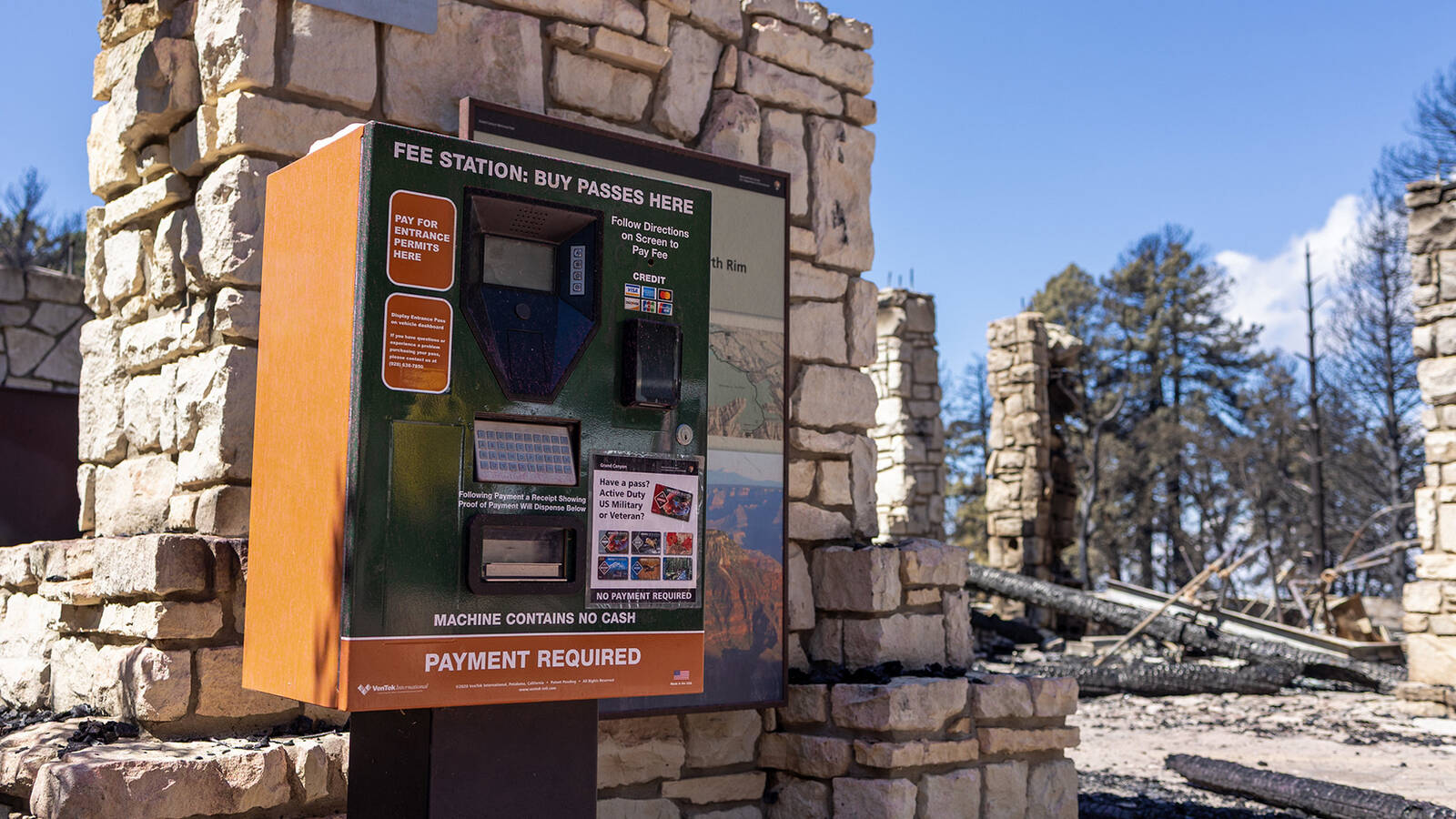 <p>A park entrance fee station located behind the North Rim Visitor Center, which was destroyed by the Dragon Bravo Fire on July 12-13, 2025. </p>
