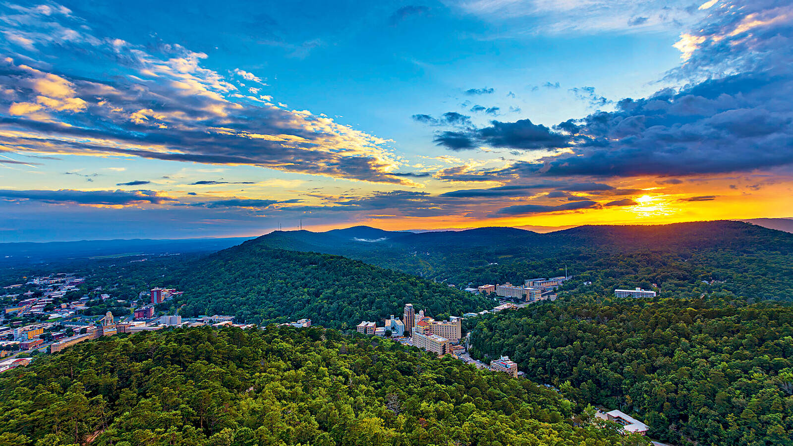 <p>Visitors can see both town and park from Hot Springs Mountain Tower.</p>